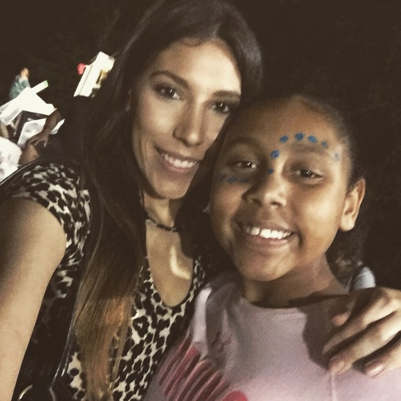 Meet your Posher, Brandy - Picture 1 of 2